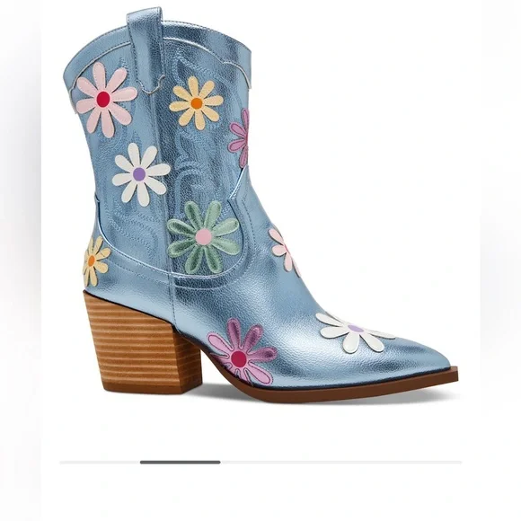 Betsey Johnson πΈπΌ Teddy Daisy western Floral Embellished Cowboy boots NIB NWT - Picture 1 of 10